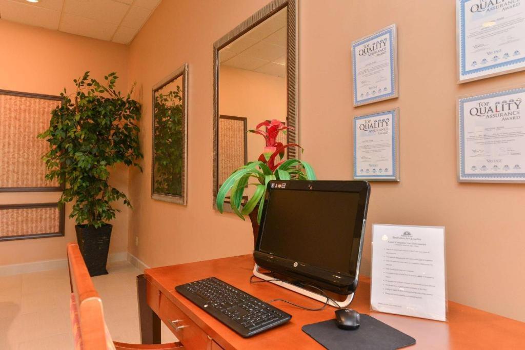 Americas Best Value Inn & Suites Victoria Dış mekan fotoğraf